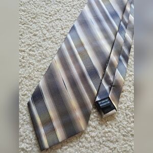 🌈Boulevard Club Striped Men’s Tie